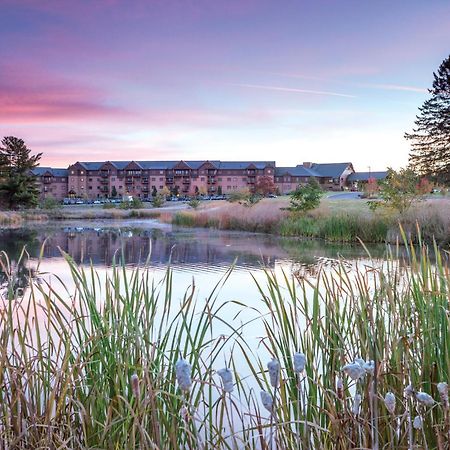 Club Wyndham Glacier Canyon Lake Delton Exterior foto