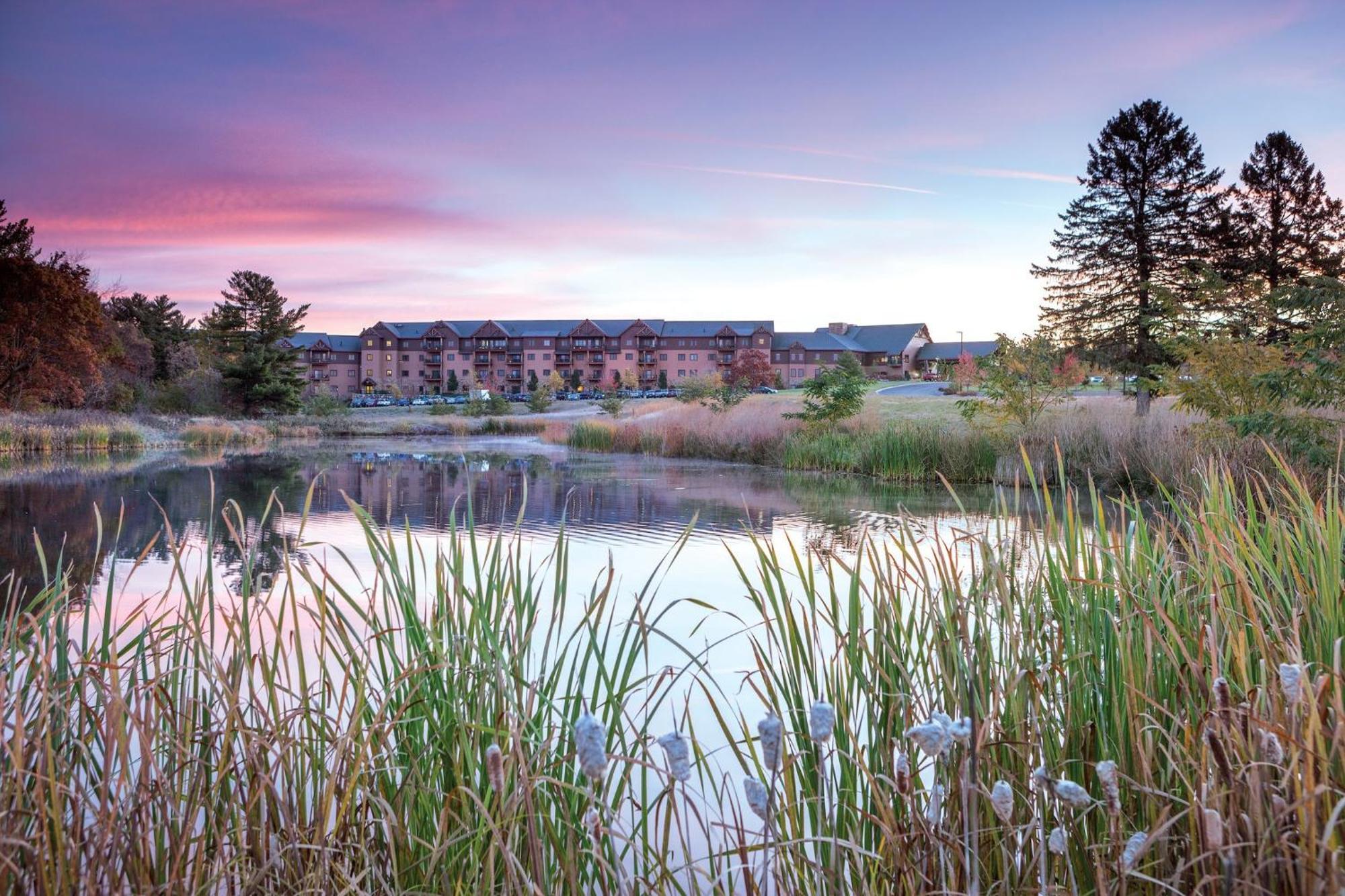Club Wyndham Glacier Canyon Lake Delton Exterior foto