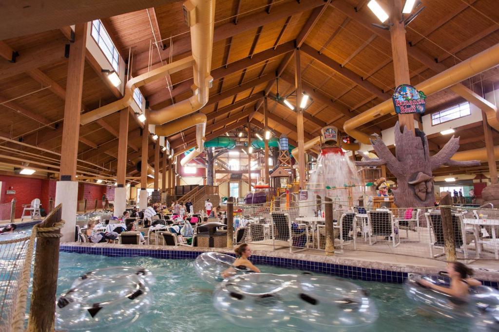 Club Wyndham Glacier Canyon Lake Delton Exterior foto