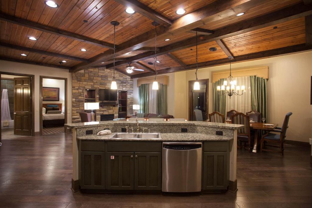 Club Wyndham Glacier Canyon Lake Delton Exterior foto
